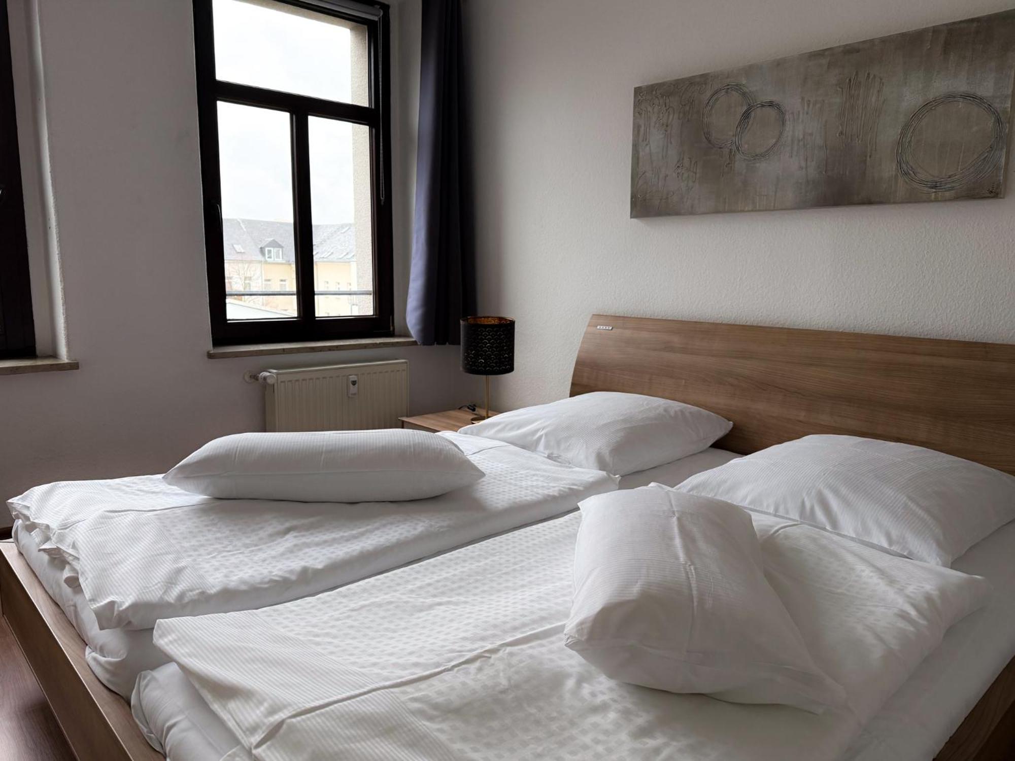 Alexxanders Apartments & Studios Chemnitz Oda fotoğraf